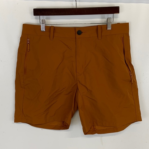 Mountain Hardwear Other - Mountain Hardwear men's flat front shorts.  36/7
